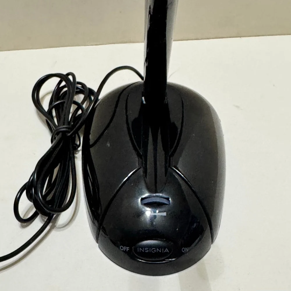 Insignia NS-PAUM50 USB Wired Microphone for Computer Video Calls, Black 